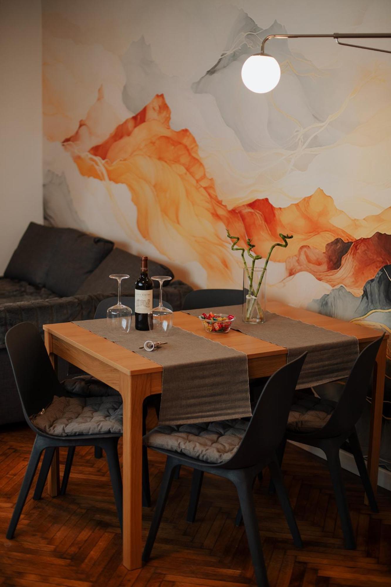 3 Min To Everything-Stylish-Modern-Old Fortress Brasov Ngoại thất bức ảnh